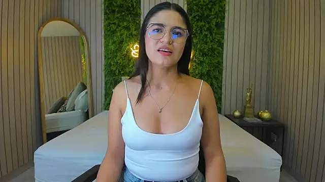 StefaBrown online show from February 2025 12:47:01 PM