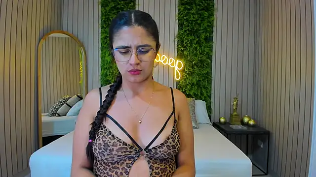 StefaBrown online show from March 2025 06:21:02 PM