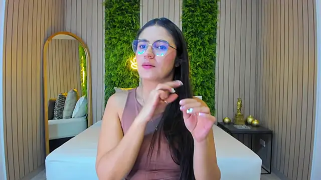 StefaBrown online show from March 2025 01:04:02 PM