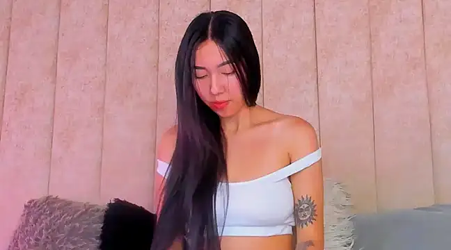 Snapshot of Rosse_Emily chatting on January 2025 07:15:01 PM Rosse Emily online show from January 2025 07:15:01 PM
