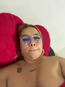 Snapshot of Dulce_smith_1 chatting on September 2025 02:22:01 AM Dulce smith 1 online show from September 2025 02:22:01 AM