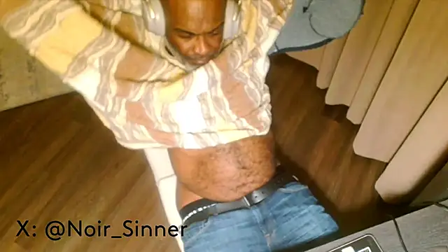 Snapshot of sinnernoir chatting on February 2026 05:59:02 AM sinnernoir online show from February 2026 05:59:02 AM