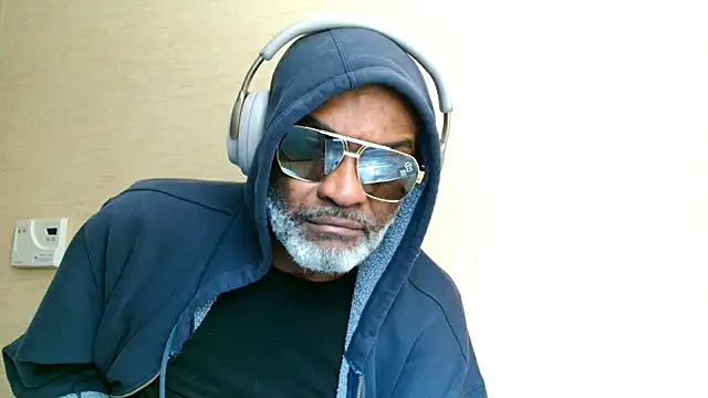 Snapshot of sinnernoir chatting on March 2026 02:23:02 PM sinnernoir online show from March 2026 02:23:02 PM