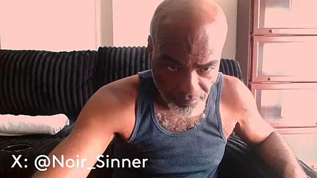 Snapshot of sinnernoir chatting on June 2026 05:26:01 PM sinnernoir online show from June 2026 05:26:01 PM