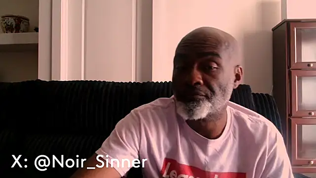 Snapshot of sinnernoir chatting on June 2026 03:57:01 PM sinnernoir online show from June 2026 03:57:01 PM