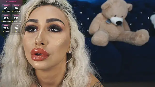 Snapshot of GoldenAmber chatting on January 2025 05:47:02 PM GoldenAmber online show from January 2025 05:47:02 PM