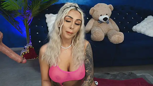 Snapshot of GoldenAmber chatting on January 2025 02:47:01 AM GoldenAmber online show from January 2025 02:47:01 AM