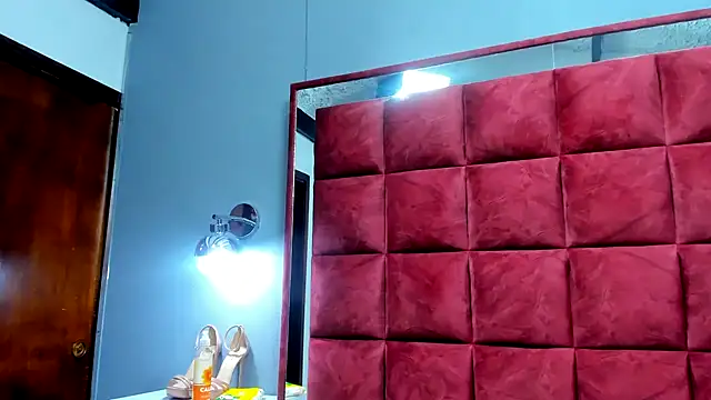 PENELOPELEWISs online show from March 2025 11:03:01 AM