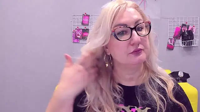 Snapshot of ChristyBrooks chatting on January 2025 12:15:01 PM ChristyBrooks online show from January 2025 12:15:01 PM