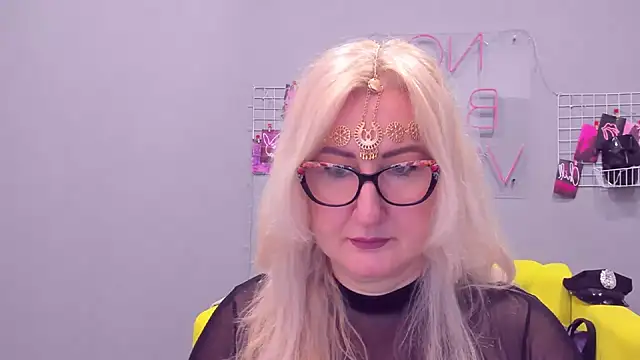 Snapshot of ChristyBrooks chatting on January 2025 02:19:01 PM ChristyBrooks online show from January 2025 02:19:01 PM