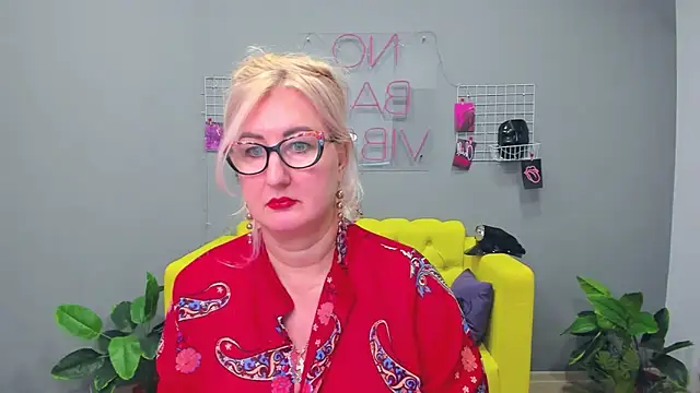 Snapshot of ChristyBrooks chatting on January 2025 06:24:01 PM ChristyBrooks online show from January 2025 06:24:01 PM