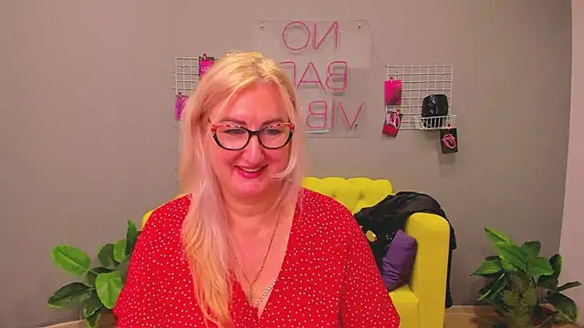 Snapshot of ChristyBrooks chatting on January 2025 06:17:02 PM ChristyBrooks online show from January 2025 06:17:02 PM