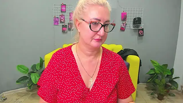 Snapshot of ChristyBrooks chatting on January 2025 09:19:01 PM ChristyBrooks online show from January 2025 09:19:01 PM