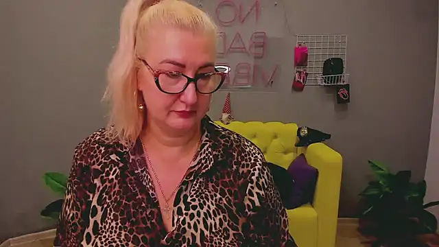 Snapshot of ChristyBrooks chatting on January 2025 12:29:02 PM ChristyBrooks online show from January 2025 12:29:02 PM