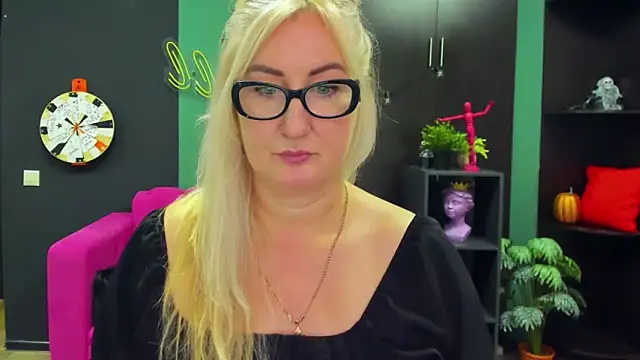 Snapshot of ChristyBrooks chatting on February 2025 04:11:02 PM ChristyBrooks online show from February 2025 04:11:02 PM