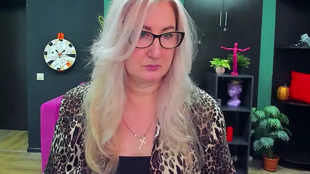 Snapshot of ChristyBrooks chatting on February 2025 01:17:02 PM ChristyBrooks online show from February 2025 01:17:02 PM