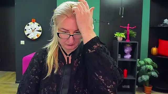 Snapshot of ChristyBrooks chatting on February 2025 04:20:02 PM ChristyBrooks online show from February 2025 04:20:02 PM