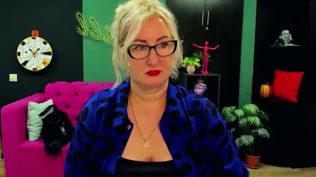 Snapshot of ChristyBrooks chatting on March 2025 07:36:01 PM ChristyBrooks online show from March 2025 07:36:01 PM