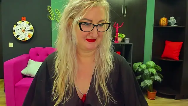 Snapshot of ChristyBrooks chatting on March 2025 06:44:02 PM ChristyBrooks online show from March 2025 06:44:02 PM