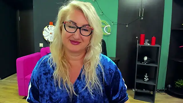 Snapshot of ChristyBrooks chatting on October 2025 01:17:02 PM ChristyBrooks online show from October 2025 01:17:02 PM