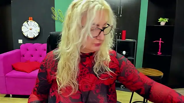 Snapshot of ChristyBrooks chatting on October 2025 12:06:01 PM ChristyBrooks online show from October 2025 12:06:01 PM