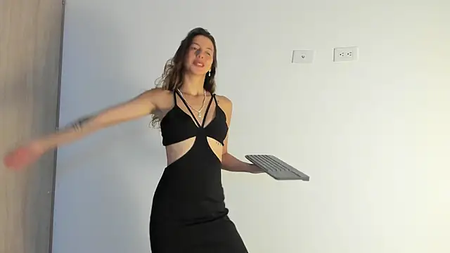 jolie lov online show from September 2025 01:22:01 PM