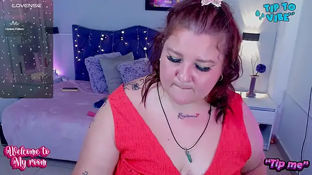 Snapshot of julieta_733 chatting on February 2025 11:15:02 PM julieta 733 online show from February 2025 11:15:02 PM