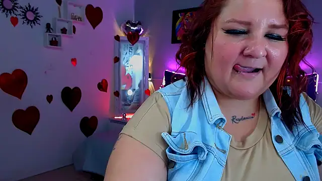 Snapshot of julieta_733 chatting on March 2025 05:16:02 PM julieta 733 online show from March 2025 05:16:02 PM