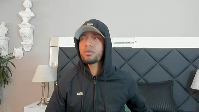 Robin Rief online show from November 2025 03:39:02 AM