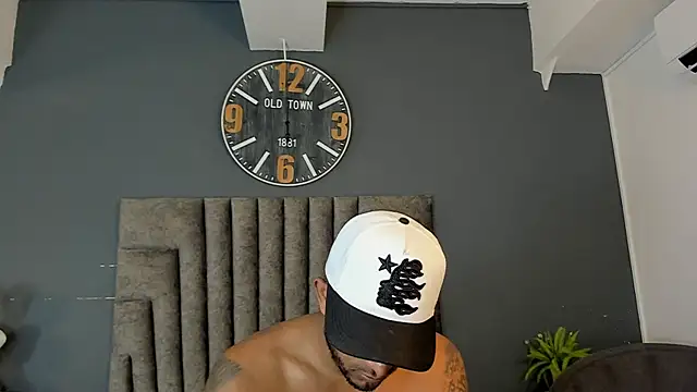 Robin Rief online show from April 2026 07:21:02 PM