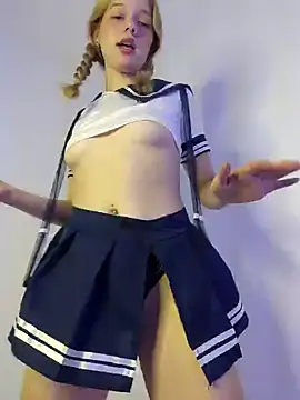 Snapshot of NicoleCut chatting on January 2025 11:17:02 AM NicoleCut online show from January 2025 11:17:02 AM