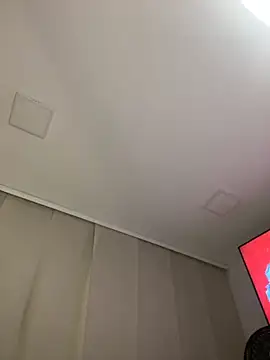 Snapshot of NicoleCut chatting on September 2025 11:21:01 PM NicoleCut online show from September 2025 11:21:01 PM