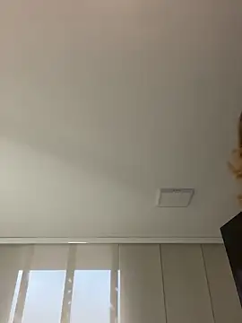 Snapshot of NicoleCut chatting on October 2025 11:00:02 AM NicoleCut online show from October 2025 11:00:02 AM