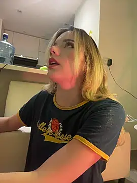 NicoleCut online show from March 2026 11:22:01 PM