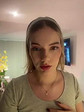 NicoleCut online show from March 2026 09:59:02 AM