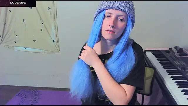 Snapshot of _hellostormy_ chatting on April 2026 12:03:01 PM hellostormy online show from April 2026 12:03:01 PM