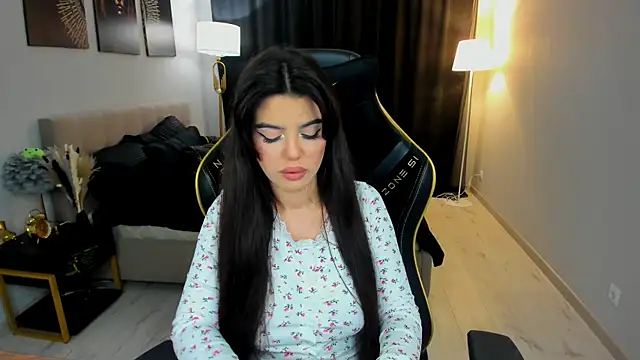 Snapshot of AlluringAriel chatting on September 2025 11:35:01 AM AlluringAriel online show from September 2025 11:35:01 AM