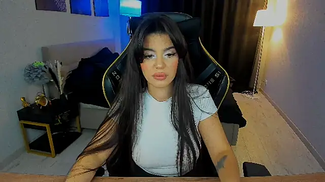 Snapshot of AlluringAriel chatting on September 2025 07:41:02 PM AlluringAriel online show from September 2025 07:41:02 PM