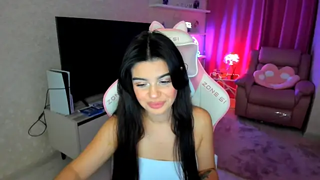 Snapshot of AlluringAriel chatting on October 2025 07:23:02 PM AlluringAriel online show from October 2025 07:23:02 PM