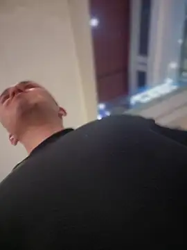 adam-rivera online show from October 2025 10:52:02 PM