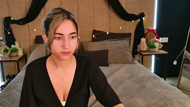 Teresa Stane online show from March 2025 11:39:02 AM