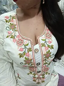 Haniya-143 online show from June 2026 10:47:02 PM