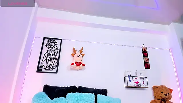 Snapshot of Mari_Sweett chatting on December 2024 07:32:01 PM Mari Sweett online show from December 2024 07:32:01 PM