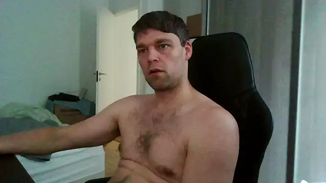 Snapshot of The_big_viking_ chatting on June 2026 09:33:01 AM The big viking online show from June 2026 09:33:01 AM