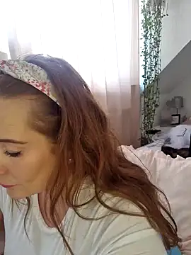 Engel mia online show from February 2025 01:50:01 PM