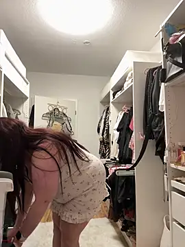 Engel mia online show from April 2026 11:42:01 PM