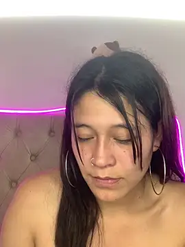 mariana 21x online show from March 2025 04:35:02 PM