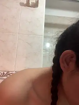 mariana 21x online show from March 2025 07:38:02 PM