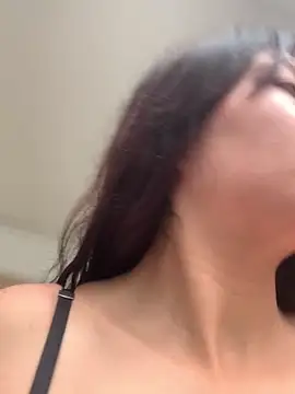 mariana 21x online show from March 2025 01:18:01 PM