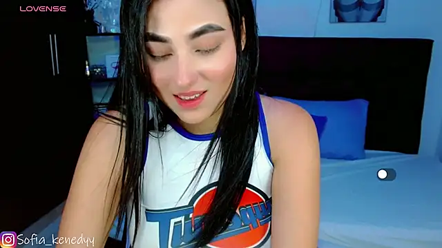 Snapshot of Sofia_kenedyy chatting on January 2025 01:04:02 AM Sofia kenedyy online show from January 2025 01:04:02 AM